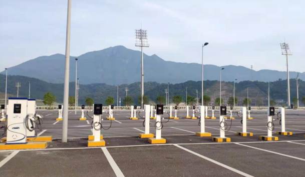 廣州馬會充電站交流充電樁+30KW直流充電樁項目案例